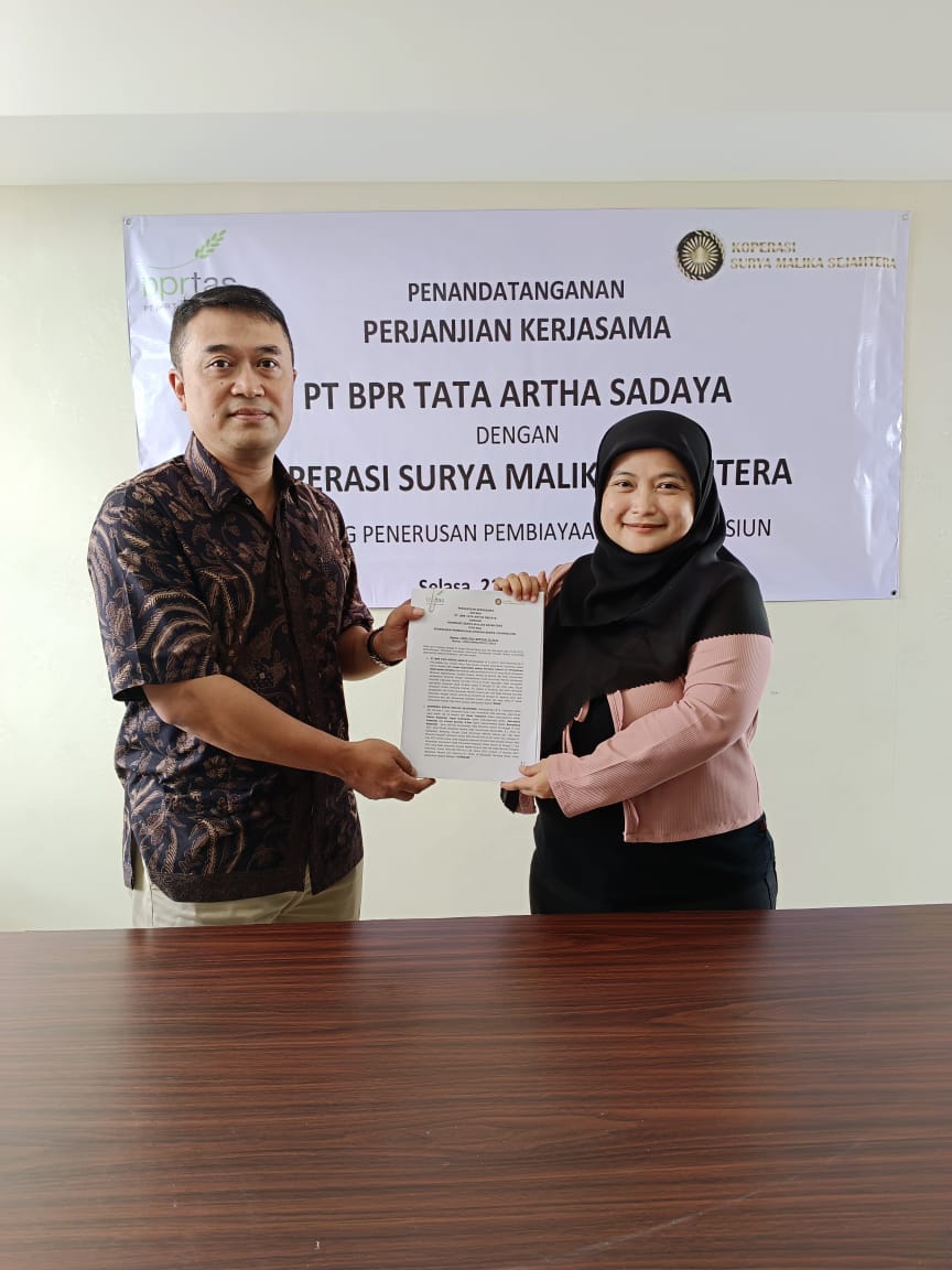 Penandatanganan Perjanjian Kerjasama PT BPR Tata Artha Sadaya dengan Koperasi Surya Malika Sejahtera